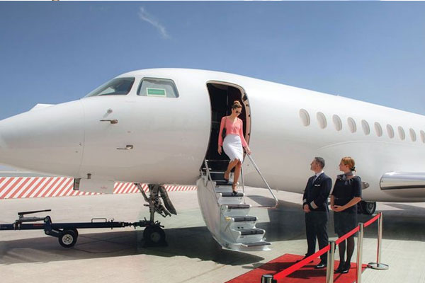 booking a private jet