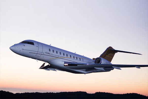 AIRBUS A319-CJ Heavy Jet